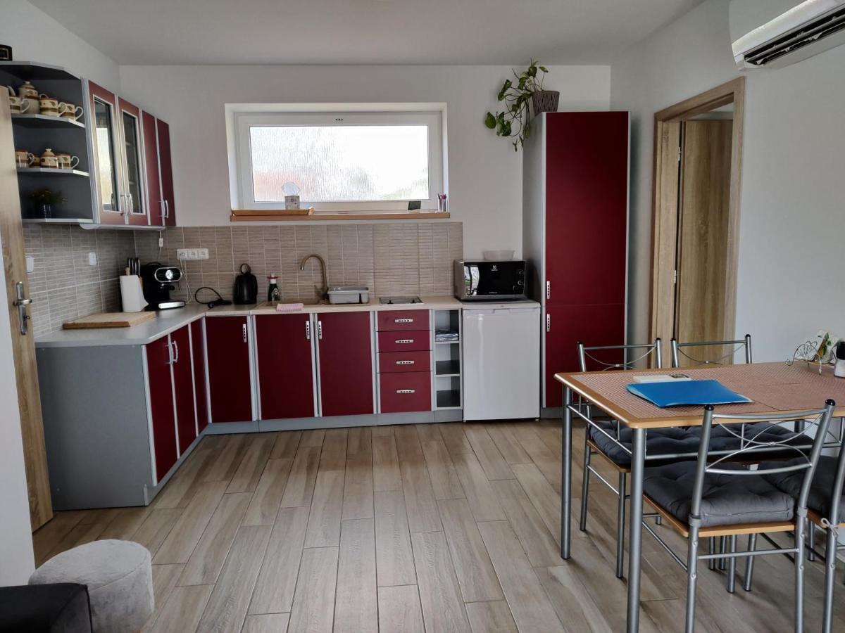 Jaroměř Apartman Pod Lipou - Samostatny Objekt מראה חיצוני תמונה
