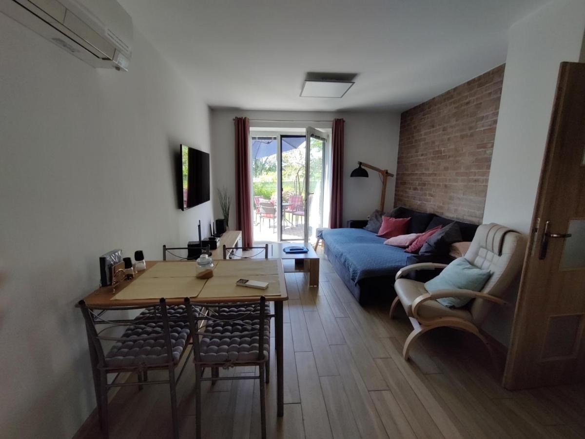 Jaroměř Apartman Pod Lipou - Samostatny Objekt מראה חיצוני תמונה
