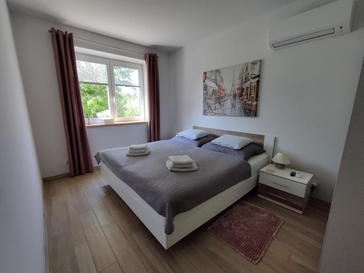 Jaroměř Apartman Pod Lipou - Samostatny Objekt מראה חיצוני תמונה